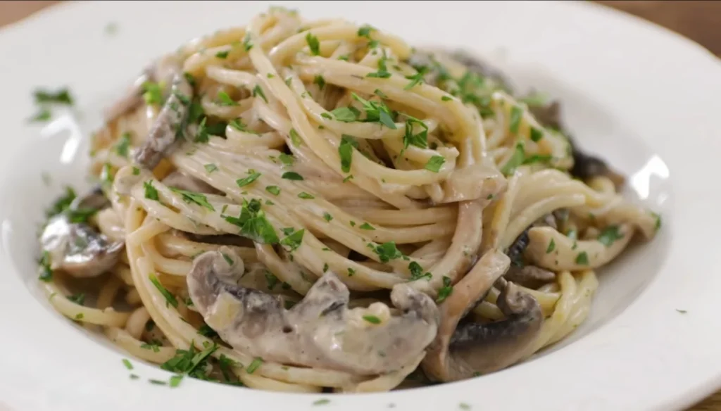 Garlic Mushroom Pasta 2 Garlic Mushroom Pasta