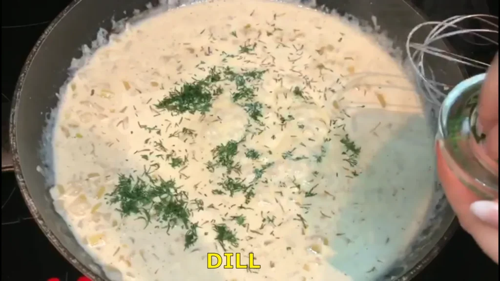 Smoked Salmon Linguine 10 Stir in the heavy cream, and cook for another 2-3 minutes until it starts to thicken