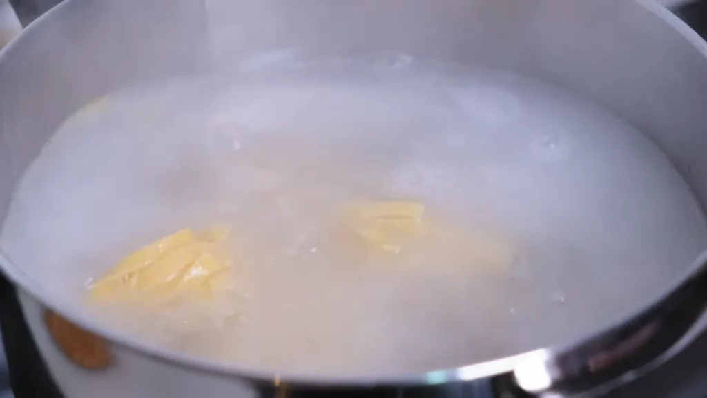 Seafood Alfredo 4 Cook the Pasta