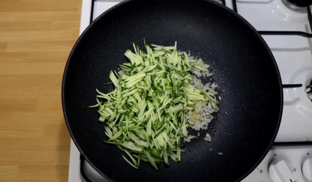 Zucchini pasta 7 Combine Zucchini and Pasta