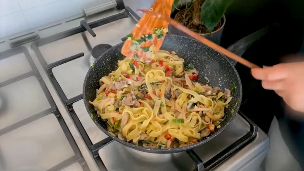 Mushroom and leek pasta 16 Combine Pasta and Sauce