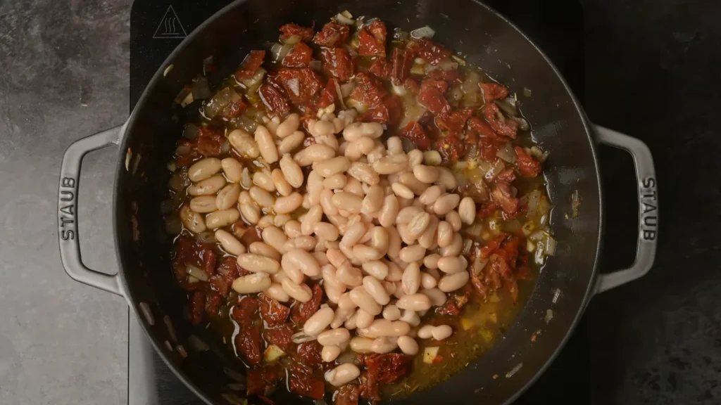 Vegan Tuscan Pasta 9 Add the Spinach